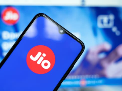 After Airtel, Jio Inks Deal With SpaceX To Offer Starlink’s Internet Services